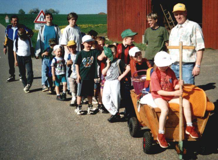 wanderung_bienen1.jpg wanderung_bienen1.jpg